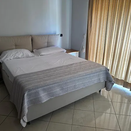 Hotel Casafort פוזולי